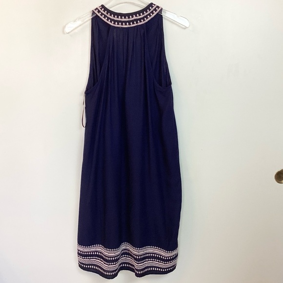 NWT Aqua Bloomingdale’s Embroidered Sleeveless Shift Dress - Navy - M - Picture 5 of 7
